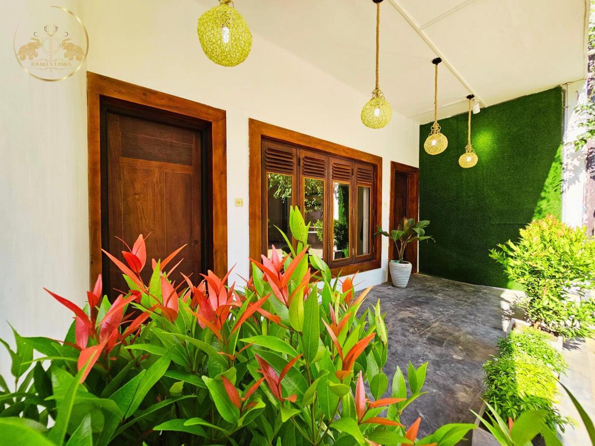 Galle Face Terrace Hostel By Tourlux Коломбо Екстер'єр фото