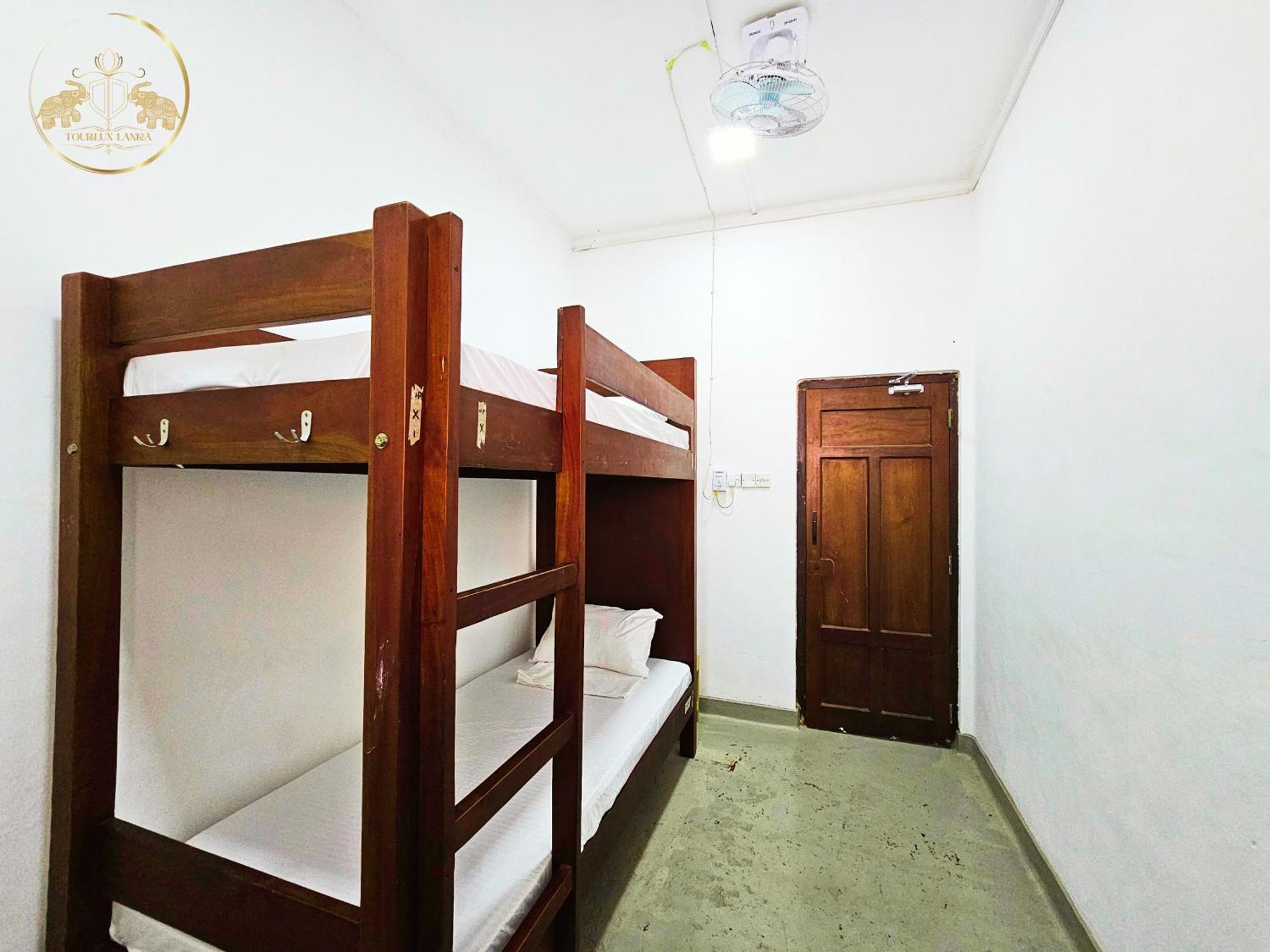 Galle Face Terrace Hostel By Tourlux Коломбо Екстер'єр фото